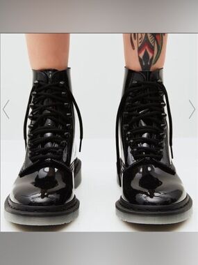 Women’s 7 Dr Martens Black 1460 Pascal Stud Patent Boots